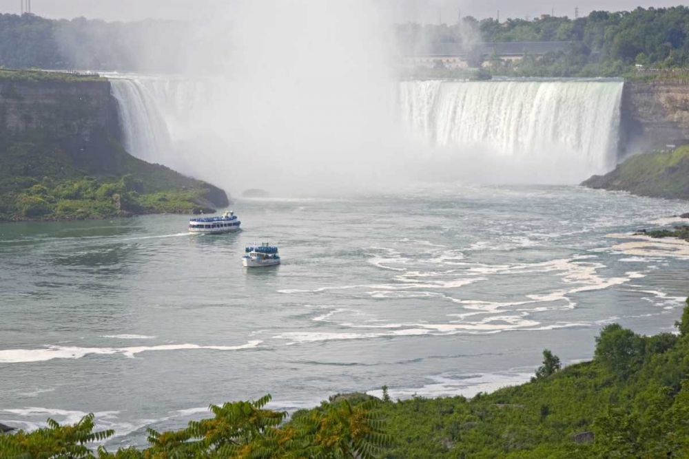 Canada, Ontario, Sightseeing at Niagara Falls